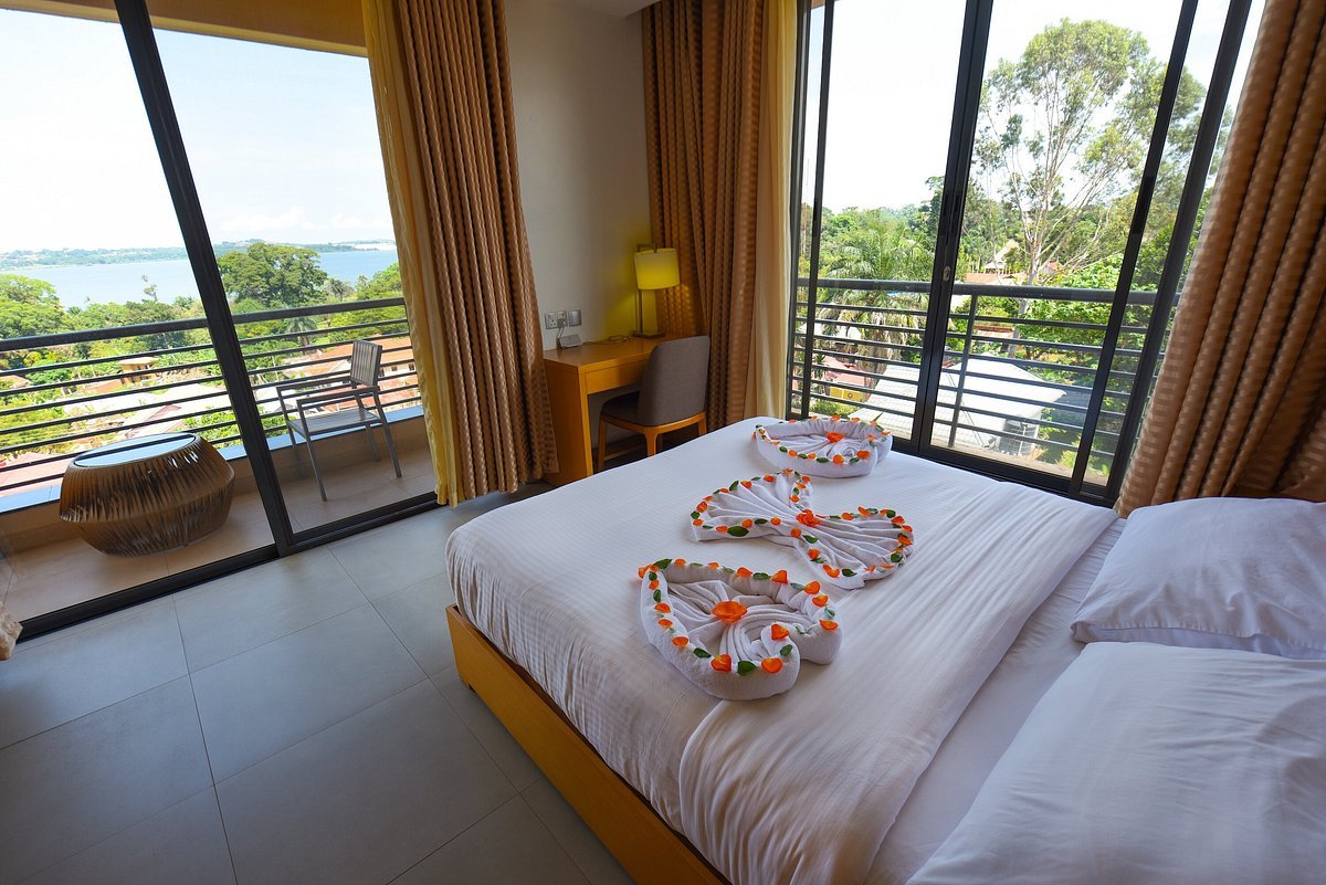 top-qualities-hotels-look-for-when-hiring-in-uganda