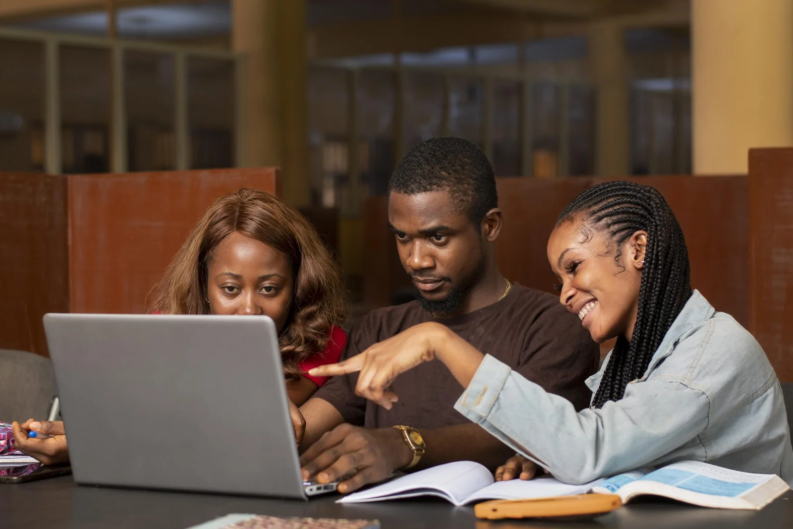 can-i-study-english-course-online-in-uganda